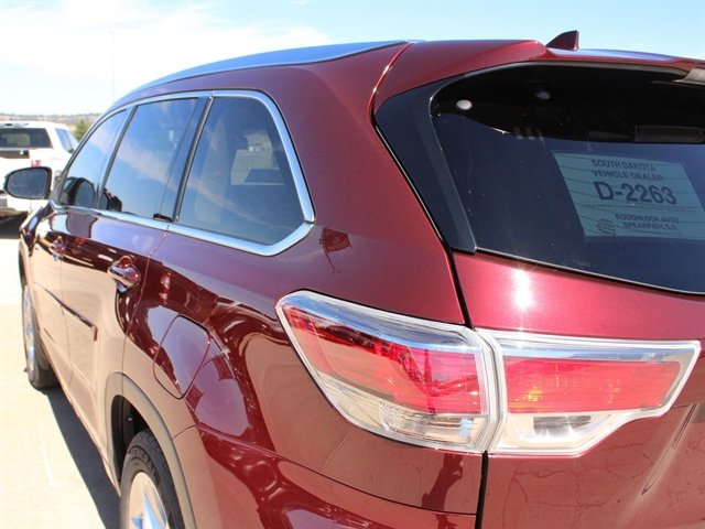 Used 2015 Toyota Highlander Limited AWD/4WD image 8