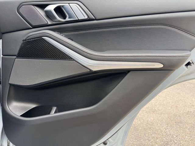 Certified 2025 BMW X5 M60i image 31