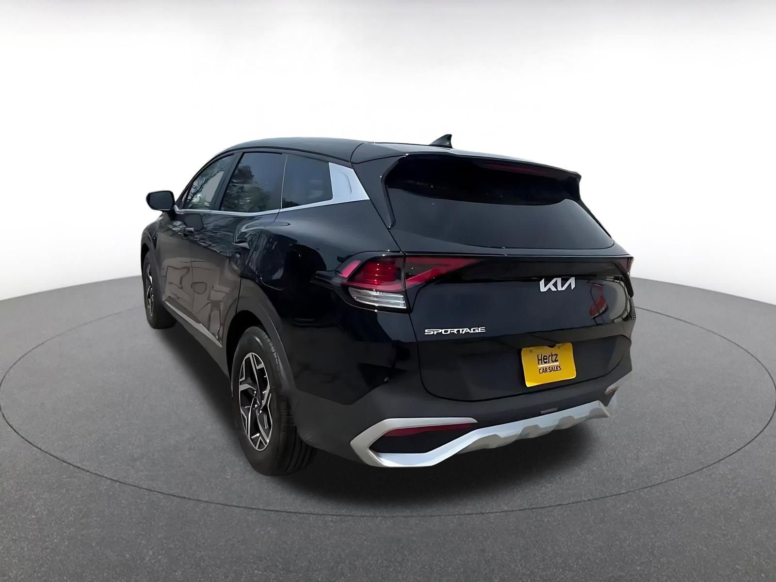 Used 2025 Kia Sportage LX image 11
