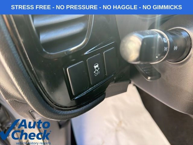 Used 2014 Mitsubishi Outlander ES FWD image 15