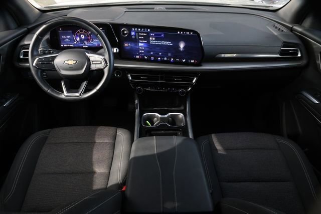 Used 2024 Chevrolet Traverse LT AWD/4WD image 10