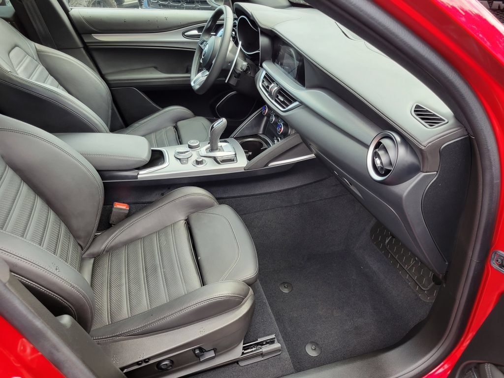Used 2023 Alfa Romeo Stelvio Veloce AWD/4WD image 20