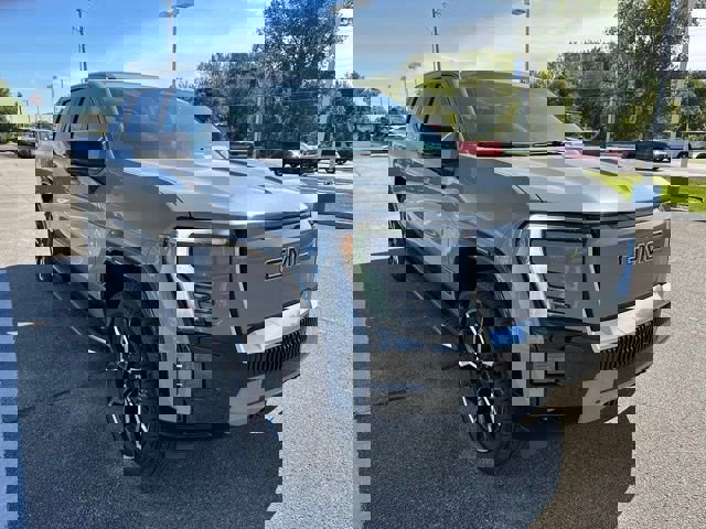 New 2025 GMC Sierra EV Denali image 4