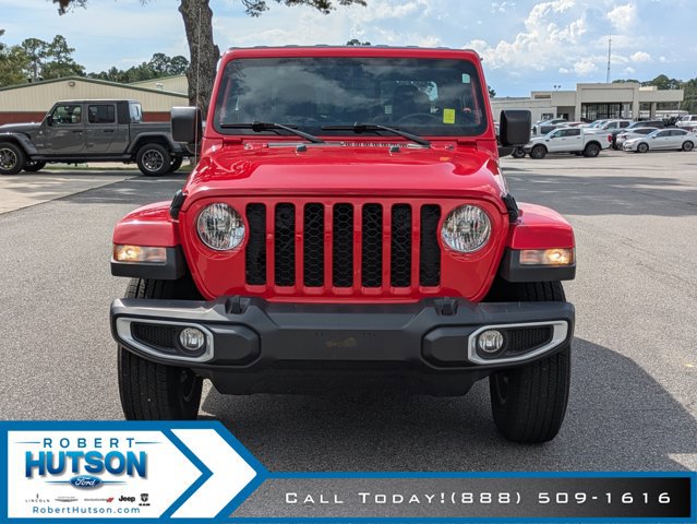 Used 2021 Jeep Gladiator Sport image 3