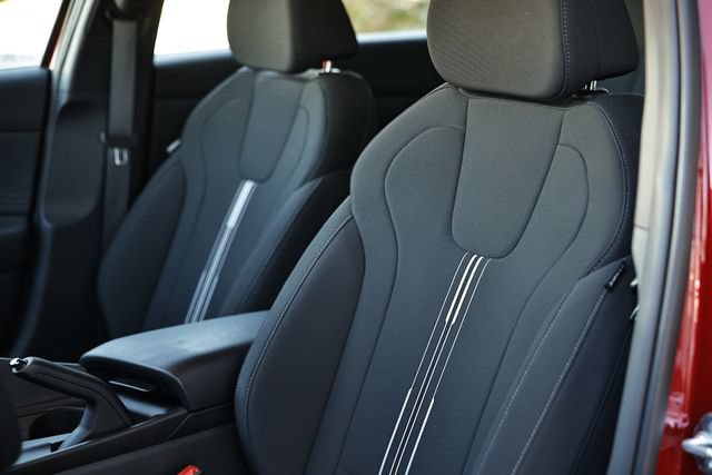 Certified 2025 Hyundai Elantra Sport FWD image 19