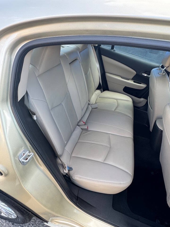 Used 2011 Chrysler 200 Limited FWD image 17