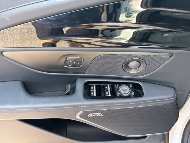 New 2026 Lincoln Nautilus Reserve w/ Jet Appearance Package AWD/4WD image 13