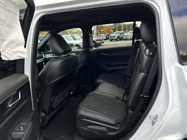 New 2025 Jeep Grand Cherokee L Altitude image 5