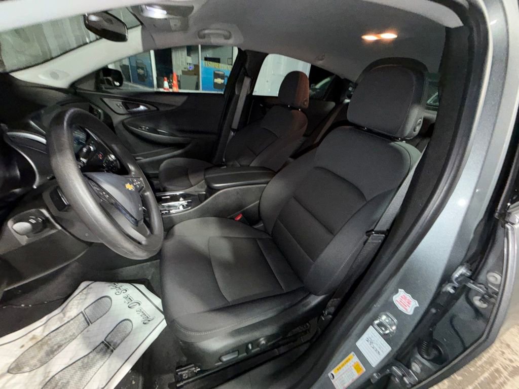 Used 2024 Chevrolet Malibu LT image 9