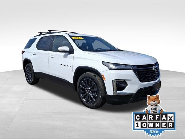 Used 2023 Chevrolet Traverse RS image 1