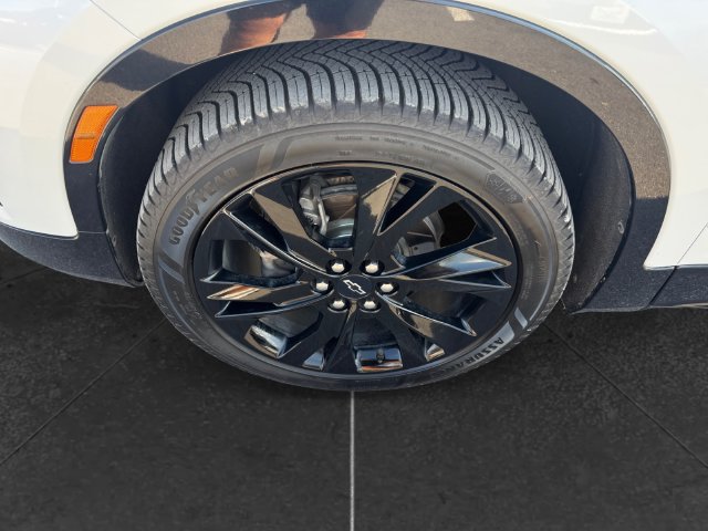 Used 2021 Chevrolet Blazer RS w/ Enhanced Convenience Package FWD image 9