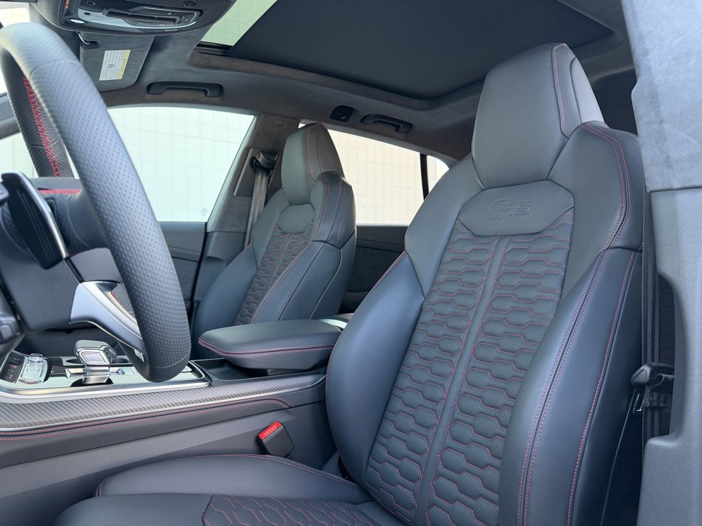 Used 2025 Audi RS Q8 performance image 18