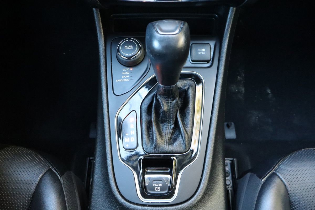 Used 2022 Jeep Cherokee Limited image 36