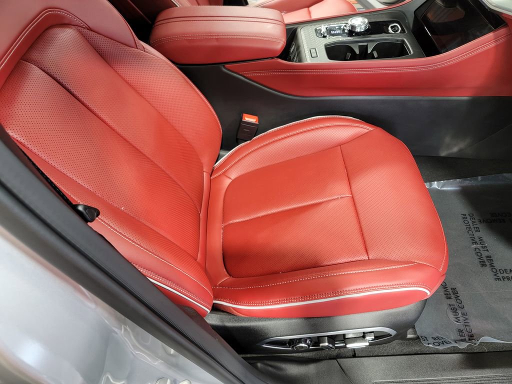 Used 2025 Jeep Wagoneer S Launch Edition image 14