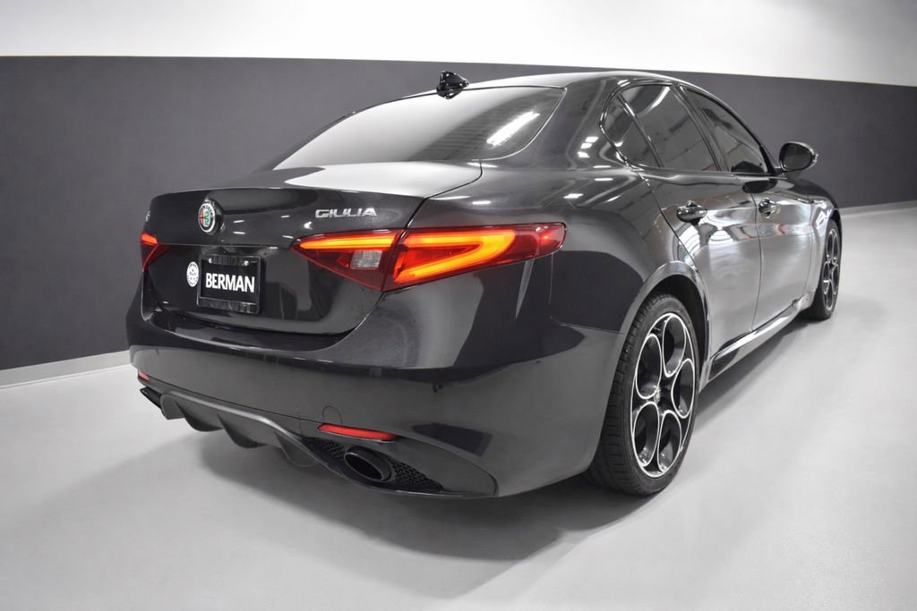 Used 2022 Alfa Romeo Giulia Veloce image 8