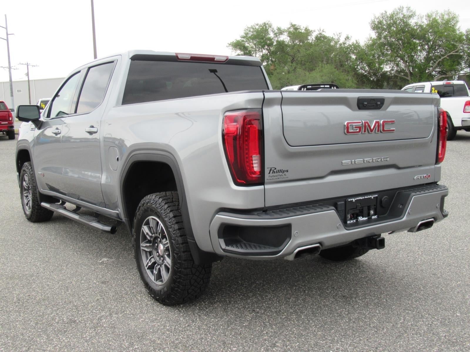 Used 2024 GMC Sierra 1500 AT4 AWD/4WD image 5