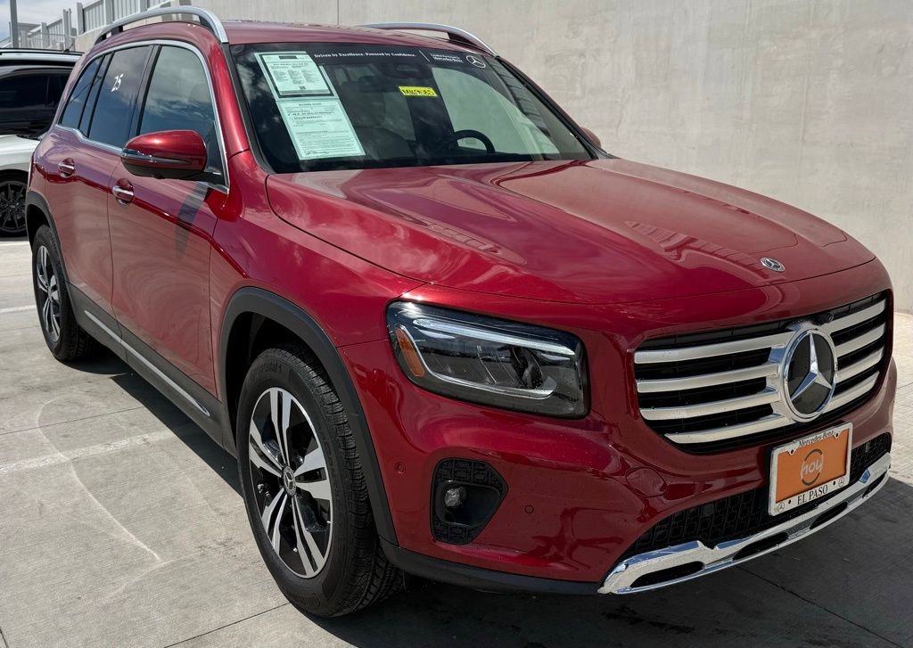 Used 2025 Mercedes-Benz GLB 250 image 2