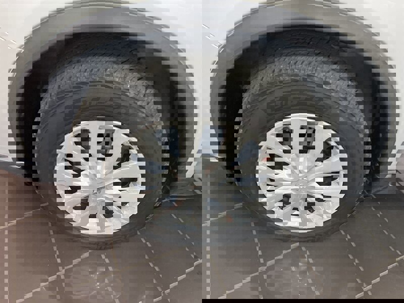 Used 2019 Nissan Rogue S image 30