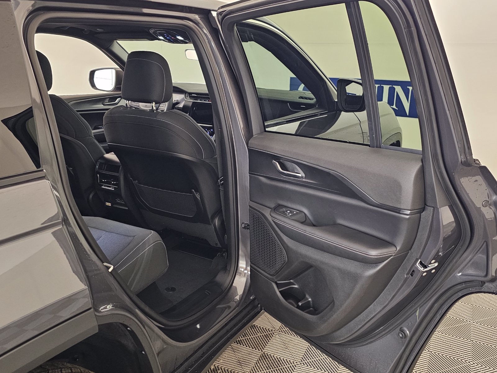 New 2026 Jeep Grand Cherokee Laredo X AWD/4WD image 29