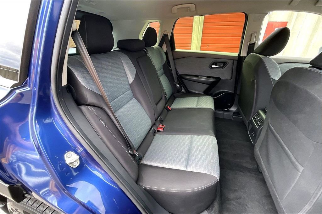 Used 2023 Nissan Rogue SV image 26