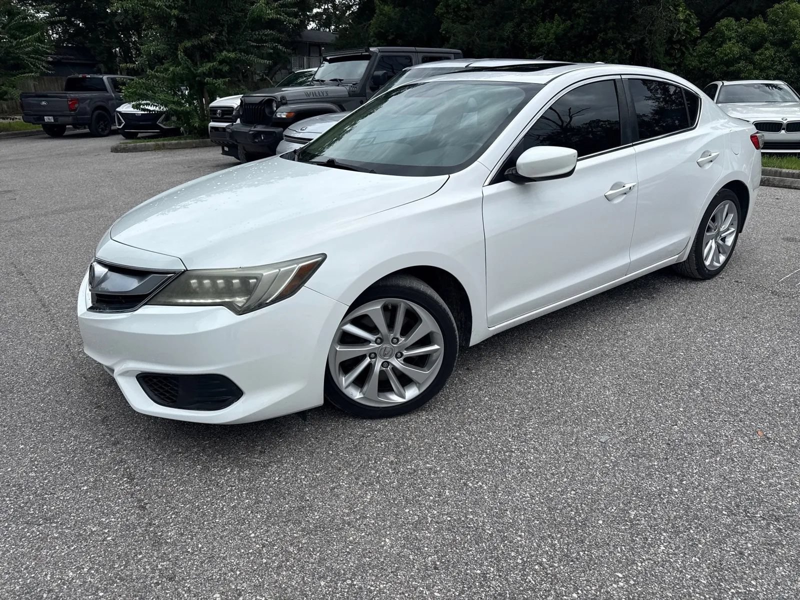 Used 2017 Acura ILX FWD image 3