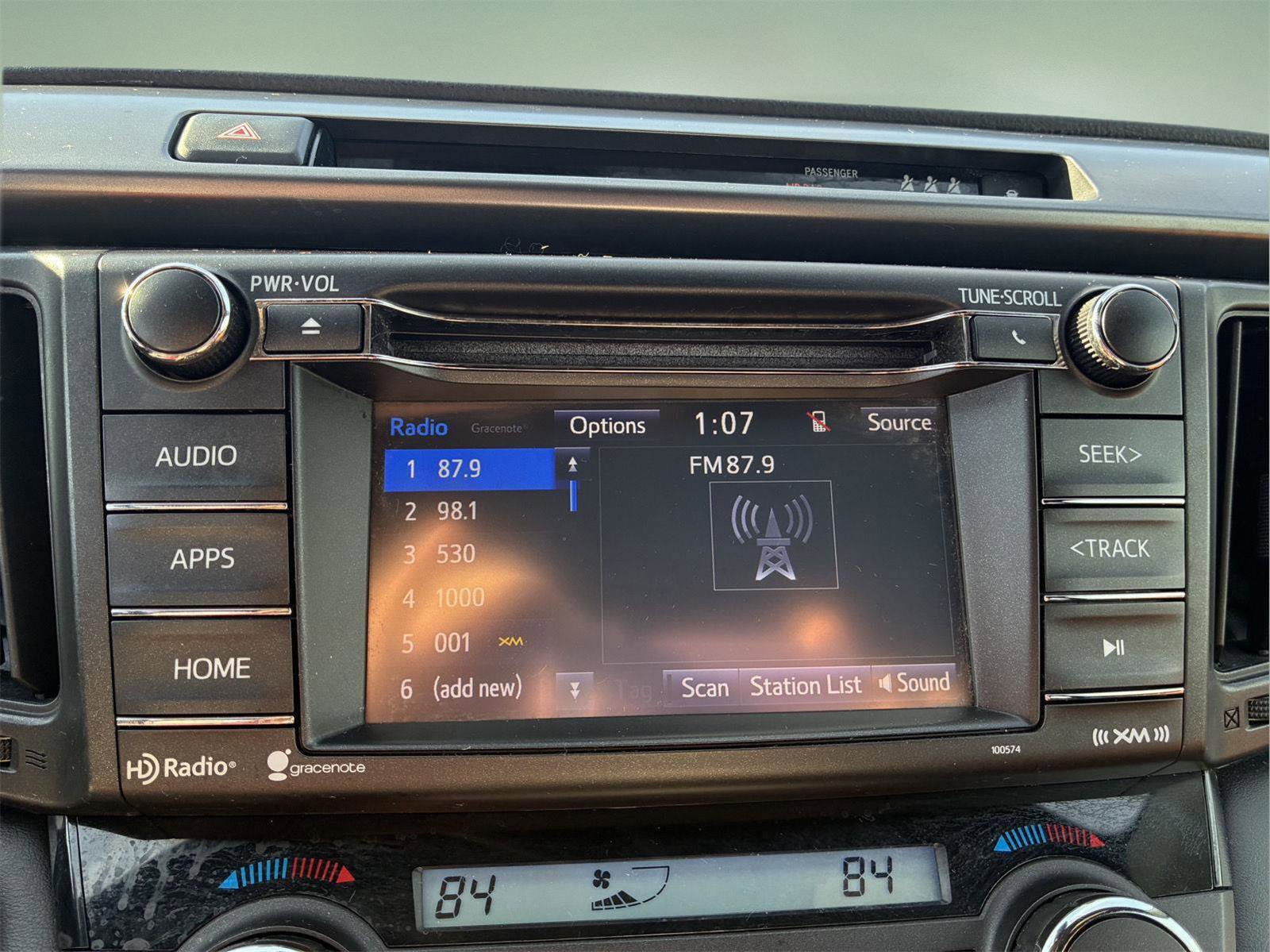 Used 2018 Toyota RAV4 SE w/ Power Extra Value Package AWD/4WD image 25