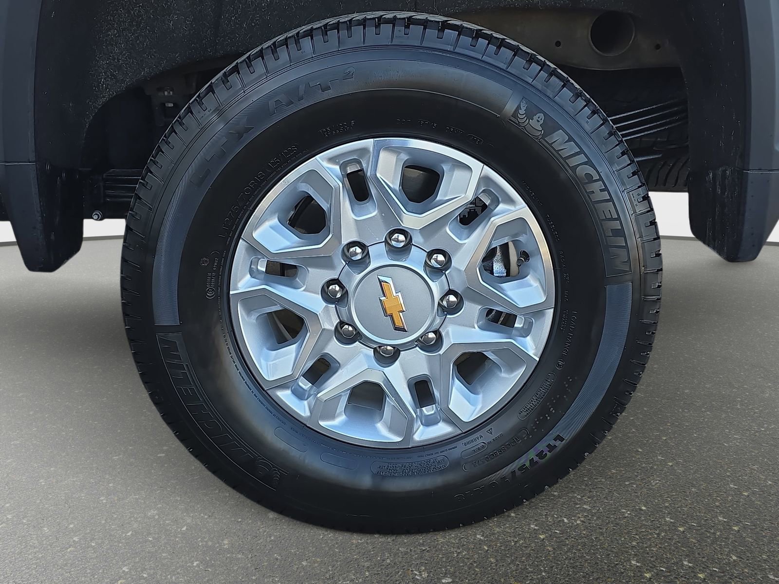 Used 2025 Chevrolet Silverado 2500 LTZ w/ LTZ Convenience Package image 34