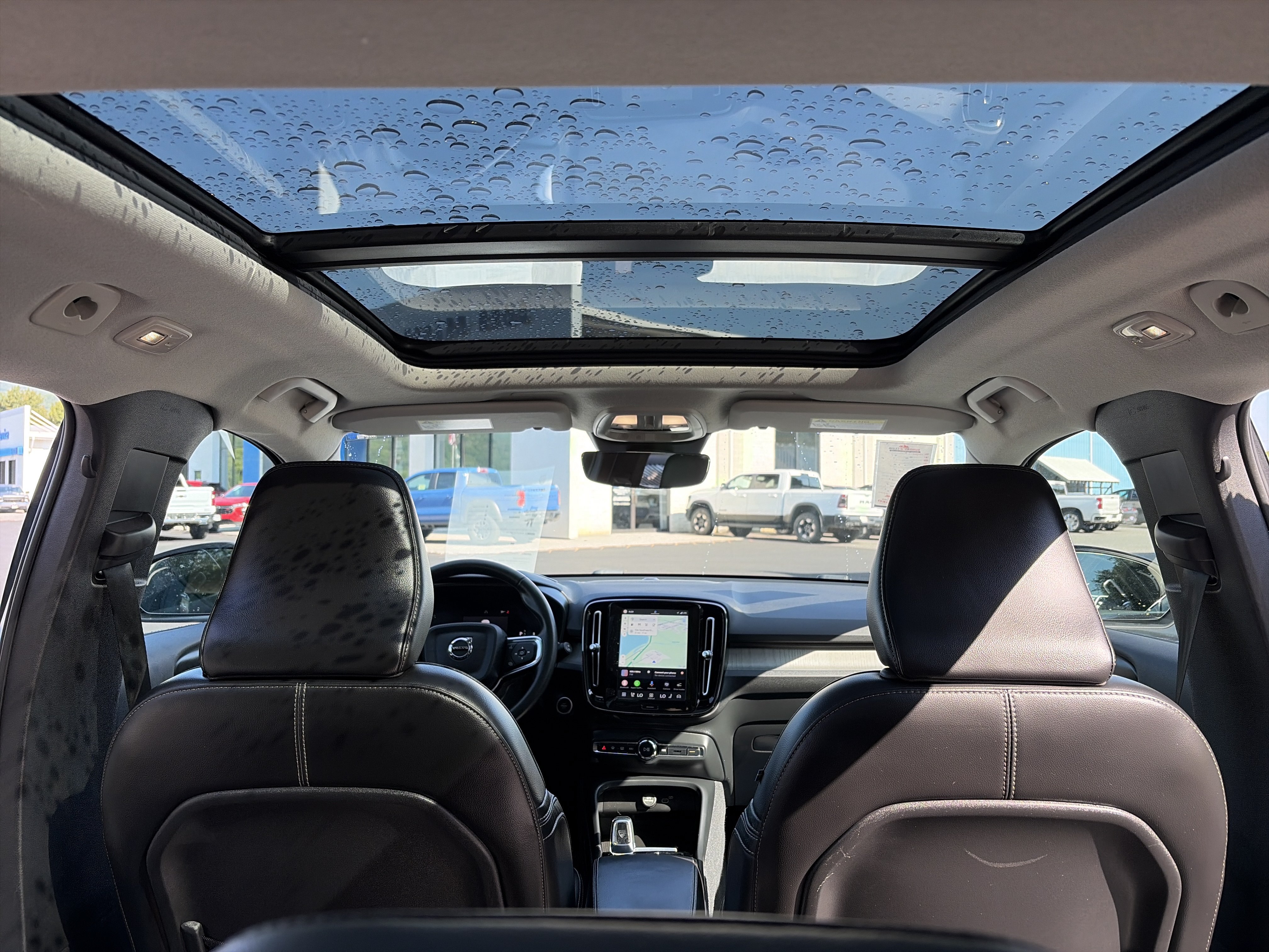 Certified 2023 Volvo XC40 B5 Ultimate w/ Protection Package Premier AWD/4WD image 13