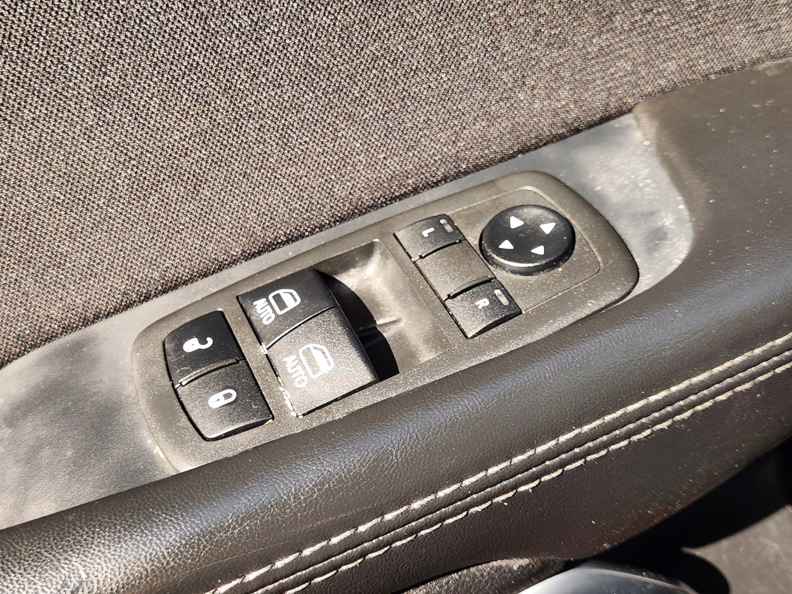 Used 2019 Dodge Challenger SXT image 24