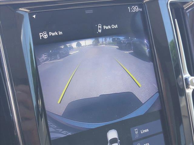 Used 2018 Volvo XC60 T6 Momentum w/ Vision Package image 13