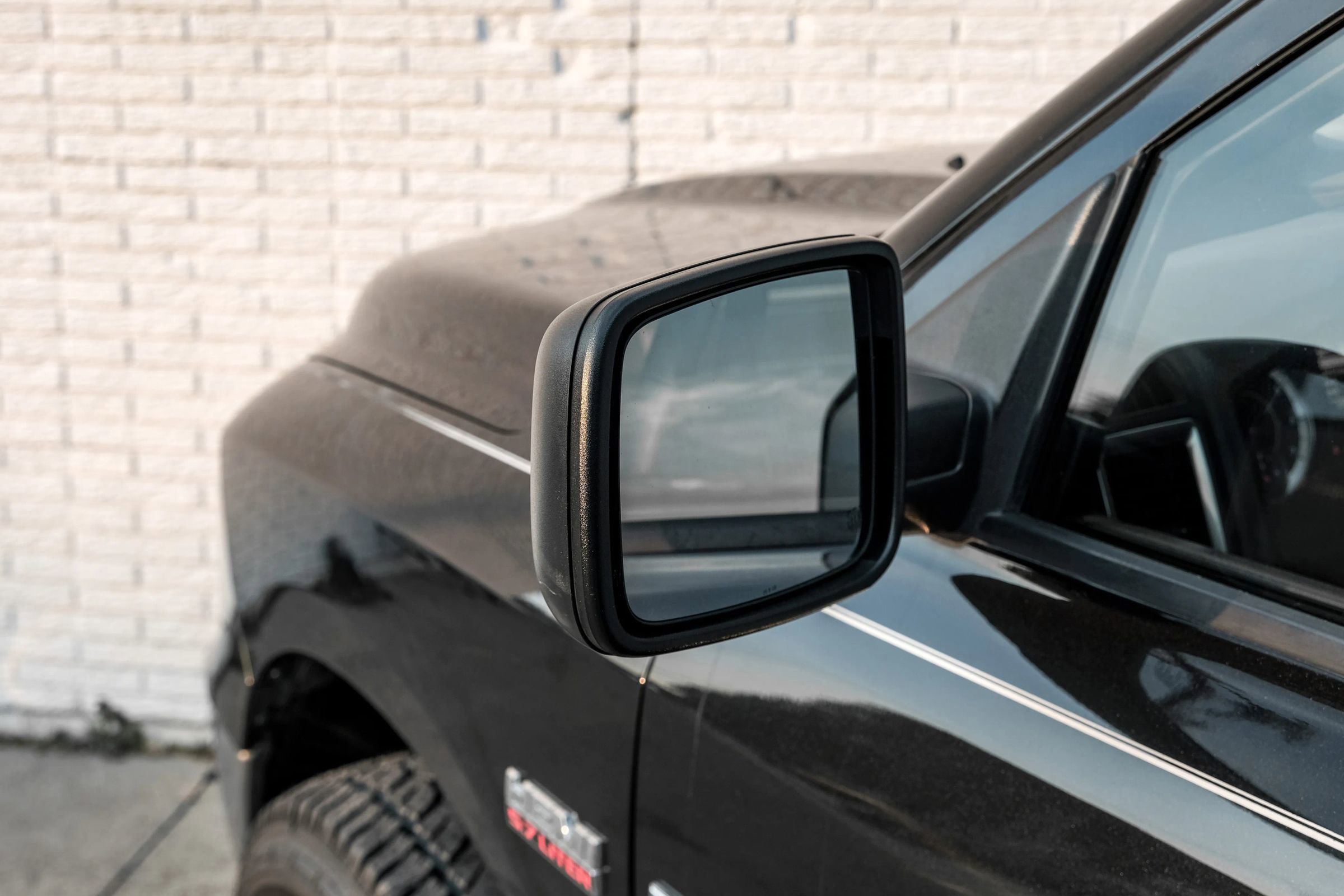Used 2019 RAM 1500 Classic SLT image 37