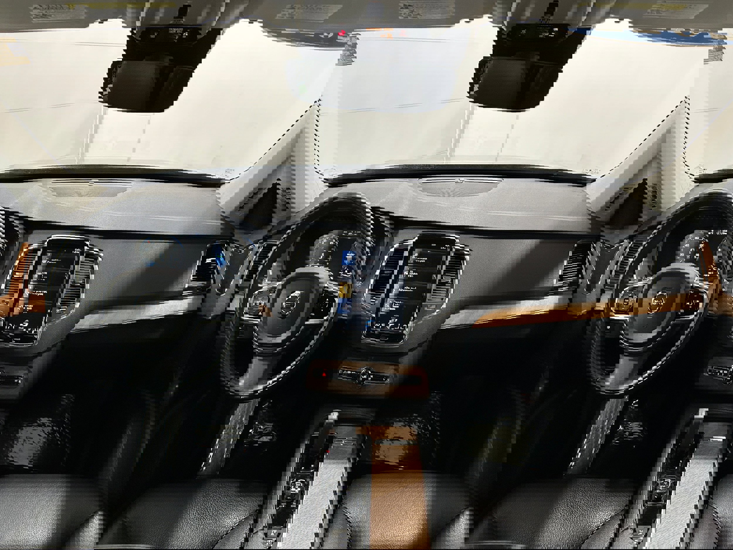 Used 2022 Volvo XC90 T8 Inscription Expression w/ Climate Package AWD/4WD image 12