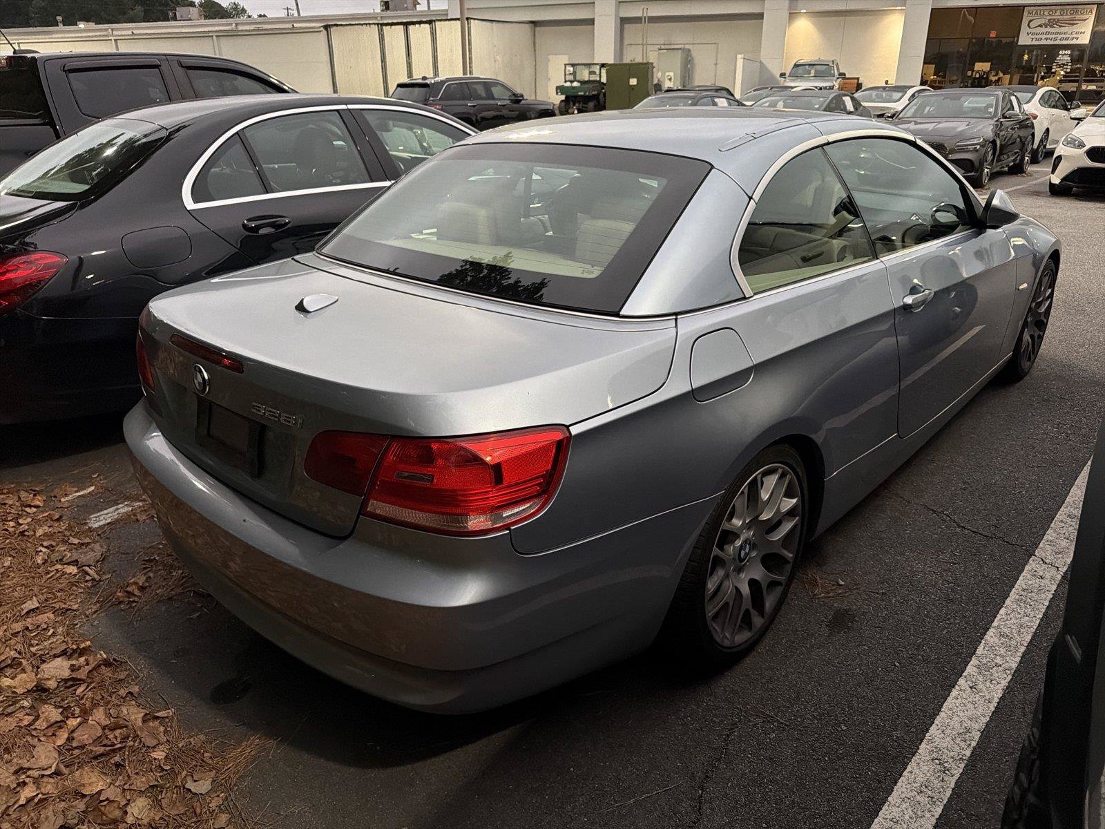 Used 2009 BMW 328i Convertible RWD image 4