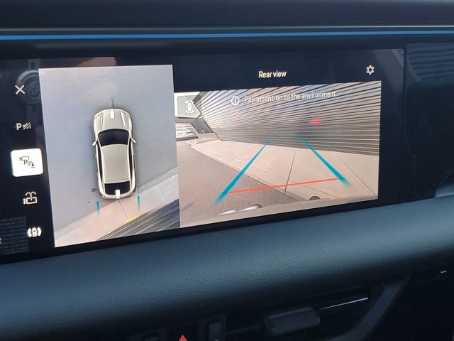 Used 2025 Porsche Macan Electric image 33