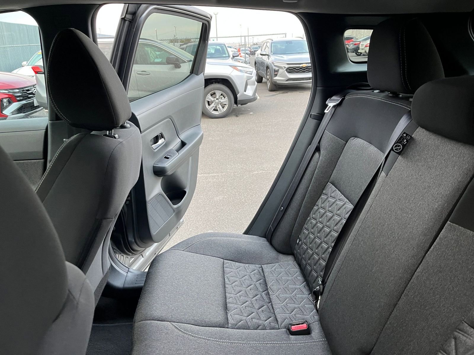 Used 2025 Nissan Kicks SV image 37