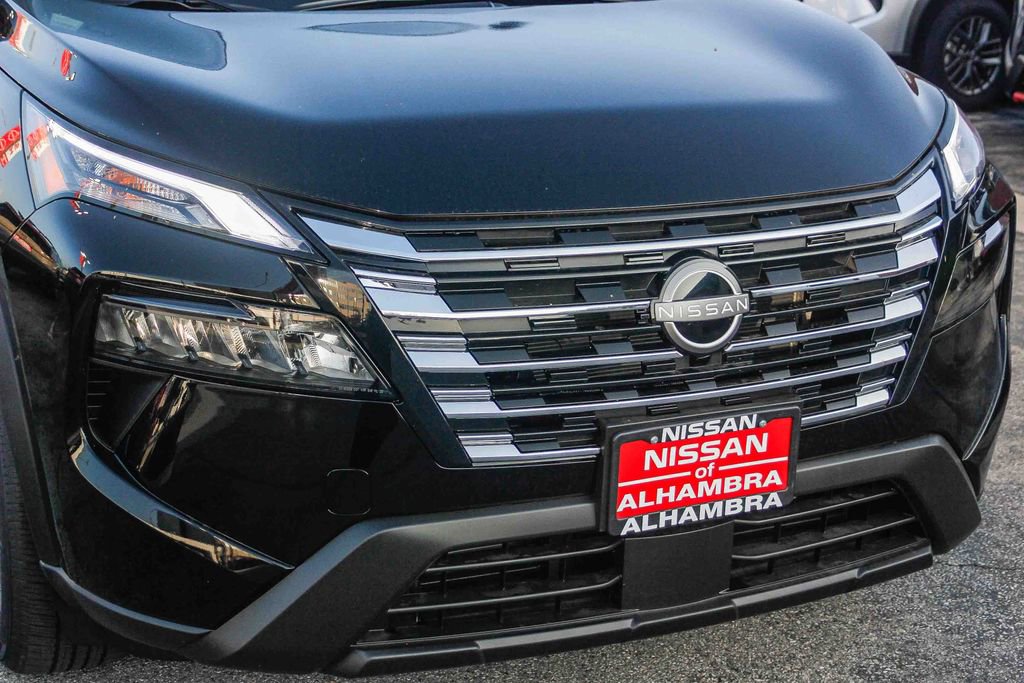 New 2025 Nissan Rogue SV w/ SV Premium Package image 6