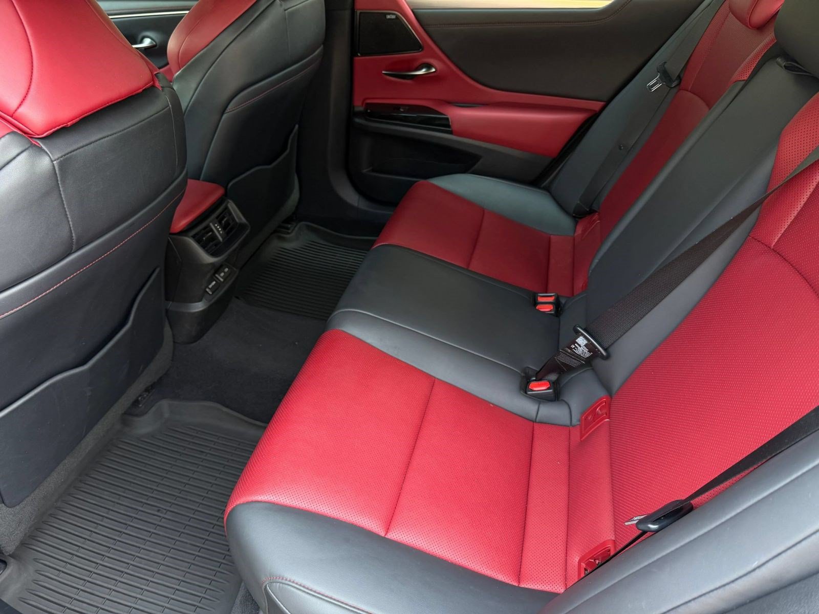 Certified 2022 Lexus ES 350 F Sport w/ Accessory Package FWD image 30