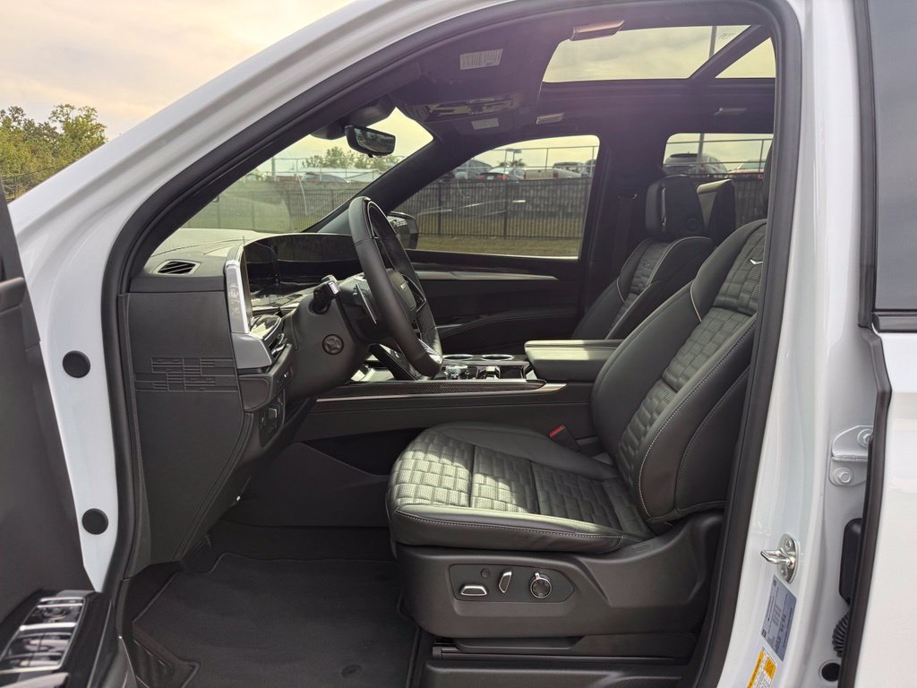 New 2026 Cadillac Escalade V AWD/4WD image 19