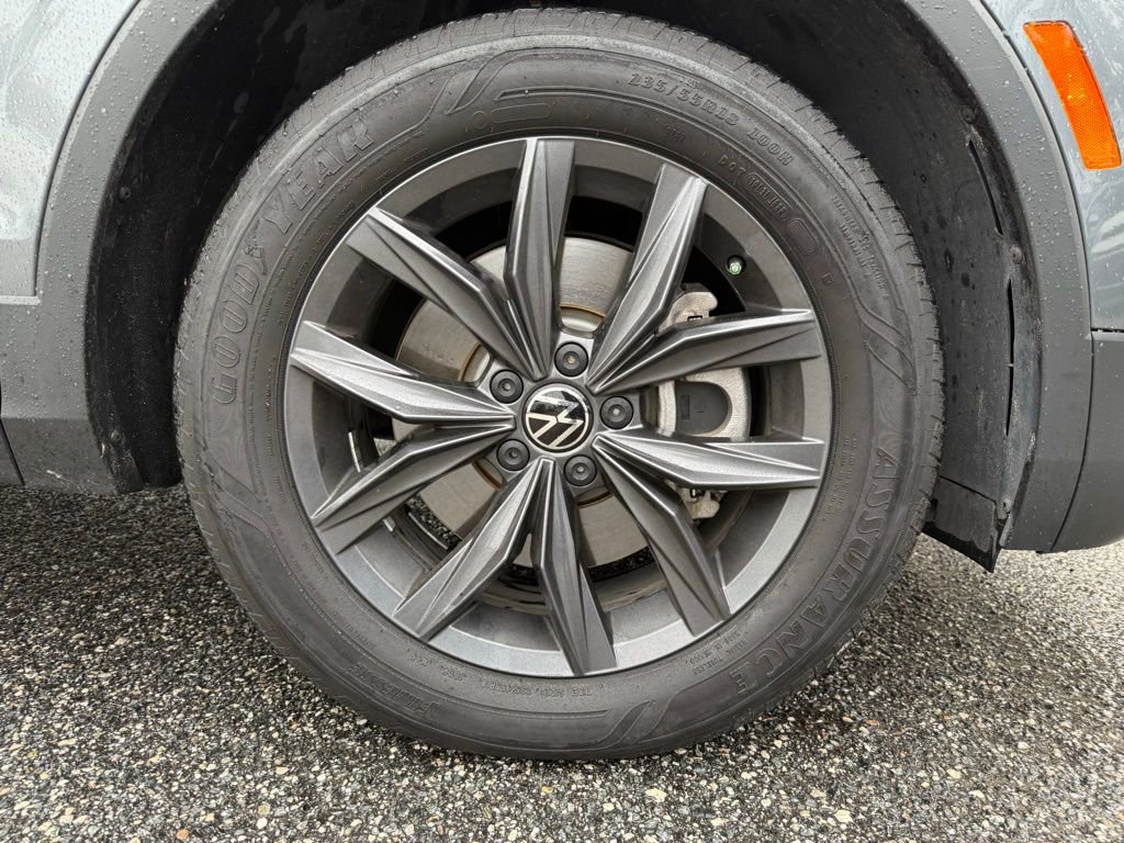 Used 2023 Volkswagen Tiguan SE image 6