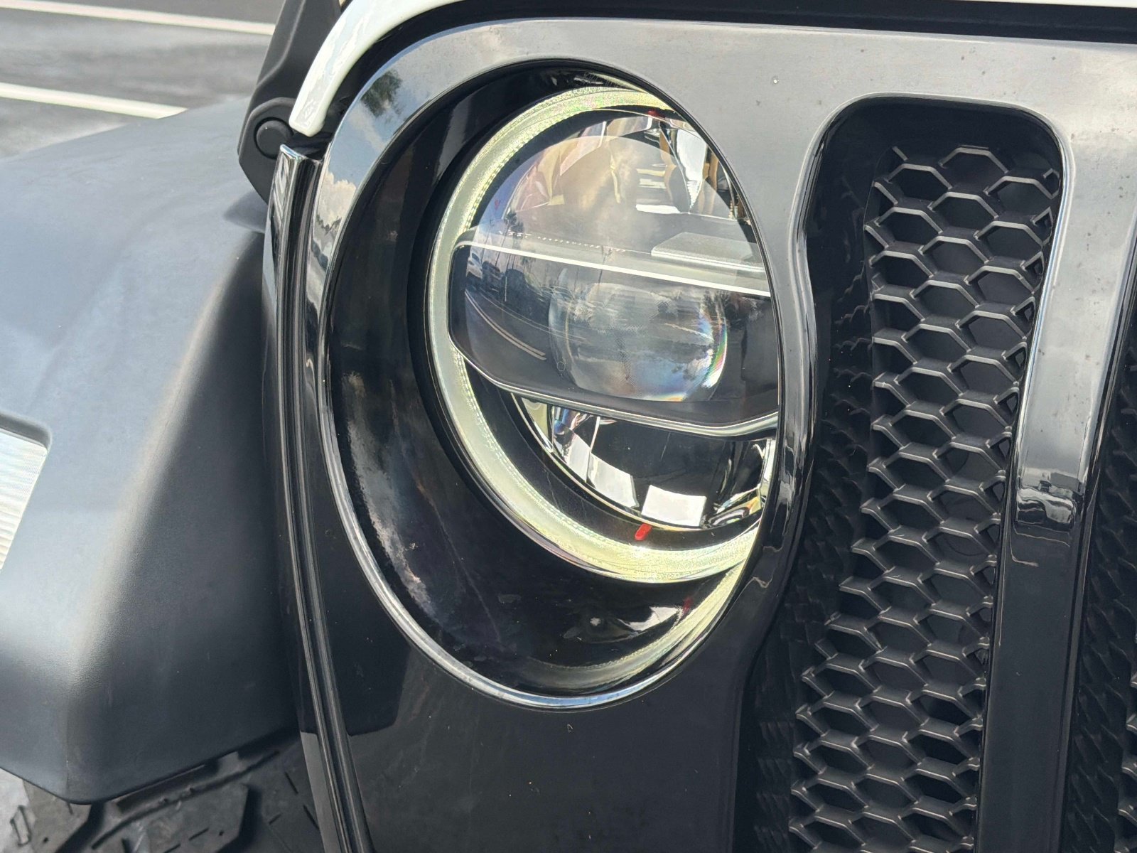 Used 2021 Jeep Wrangler Sport AWD/4WD image 9