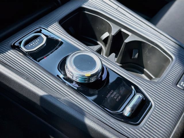 New 2026 Jeep Cherokee Overland w/ Advanced Pro Tech Group AWD/4WD image 16