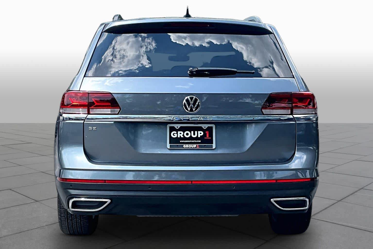 Used 2021 Volkswagen Atlas SE w/ Panoramic Sunroof Package FWD image 4