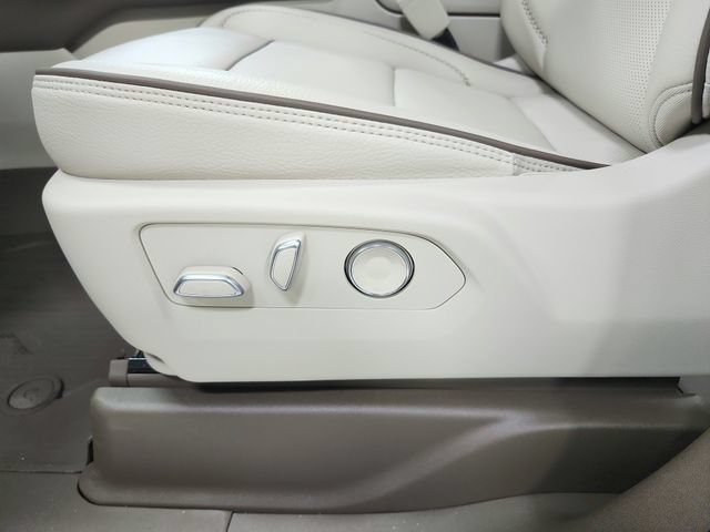 New 2026 GMC Yukon Denali w/ Sun & Power Step Package AWD/4WD image 20