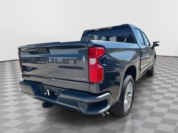 Used 2020 Chevrolet Silverado 1500 Custom w/ Custom Value Package image 5