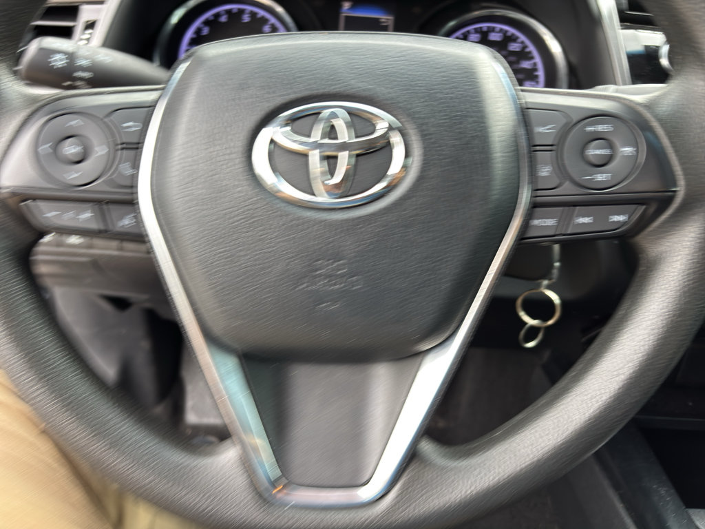Used 2020 Toyota Camry LE FWD image 10