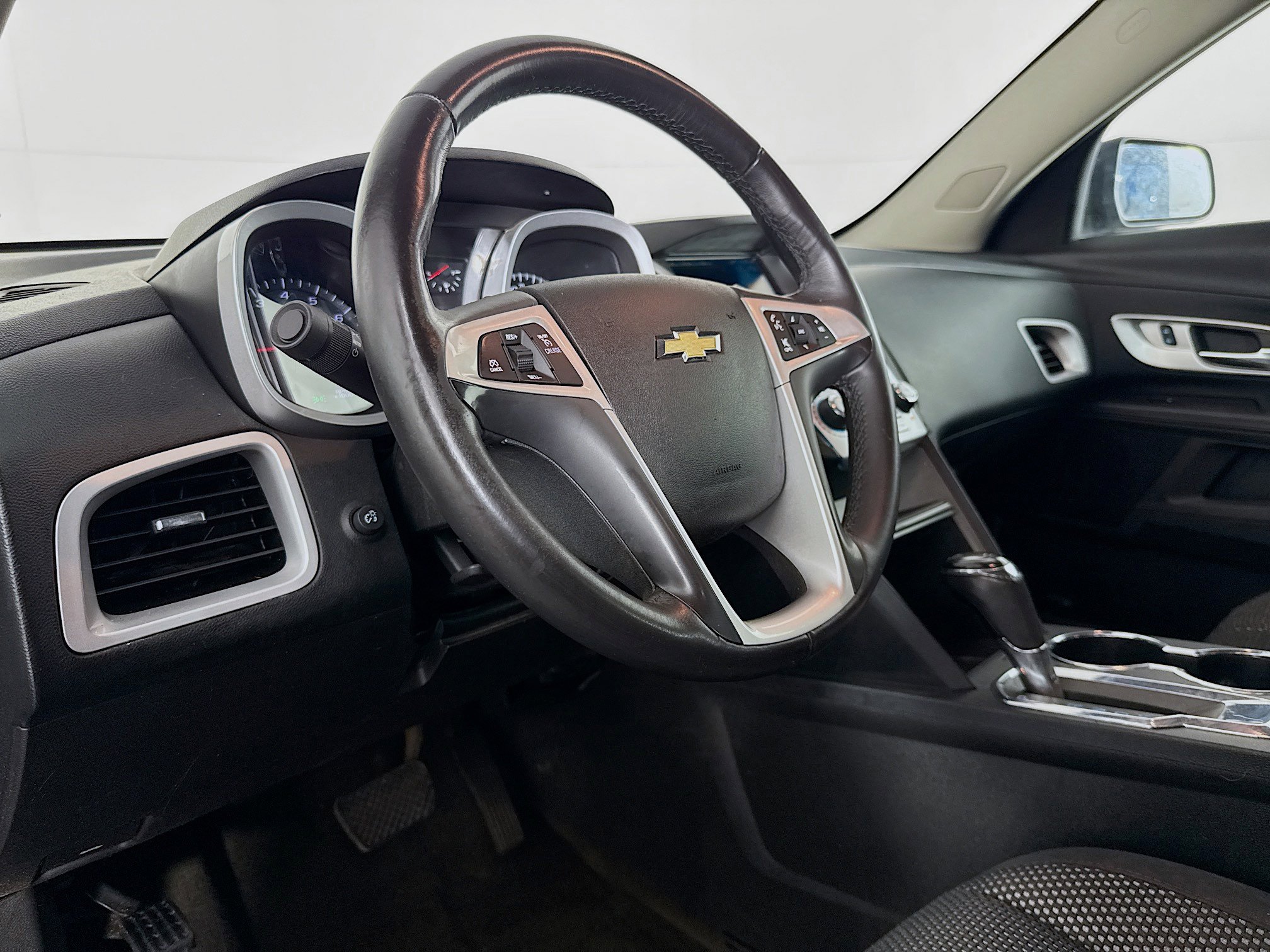 Used 2017 Chevrolet Equinox LT w/ Convenience Package image 21