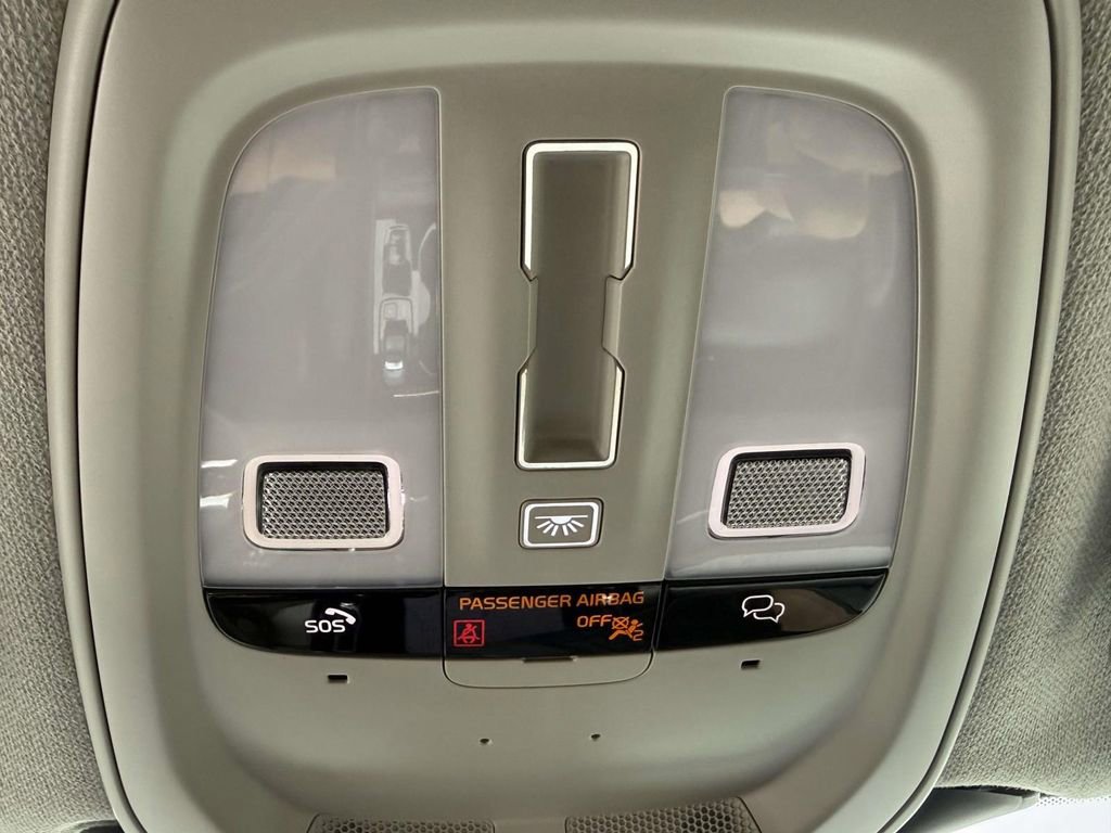 Used 2023 Volvo XC40 B5 Plus w/ Driver Assist Package image 26