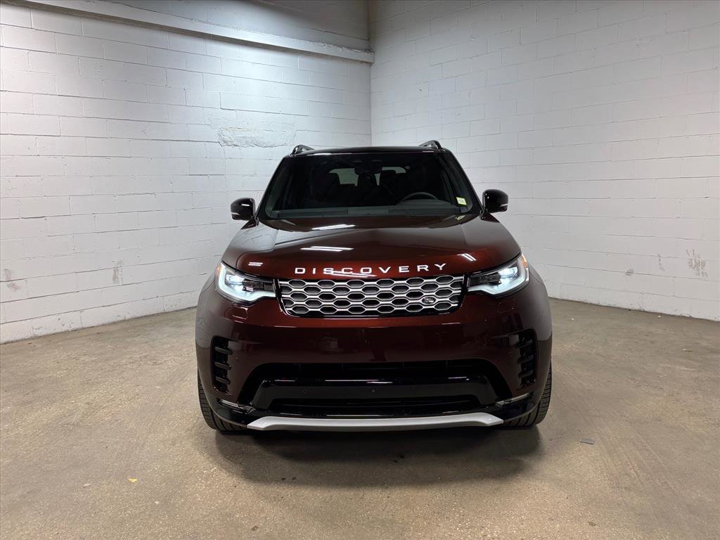 New 2026 Land Rover Discovery Limited Edition AWD/4WD image 3