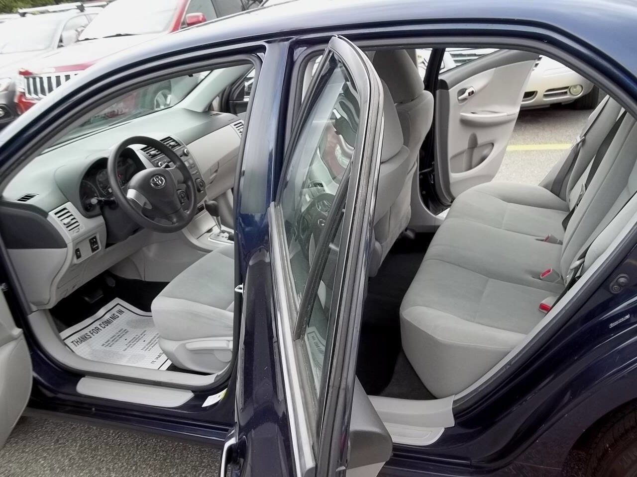 Used 2011 Toyota Corolla LE w/ Preferred Accessory Pkg FWD image 7