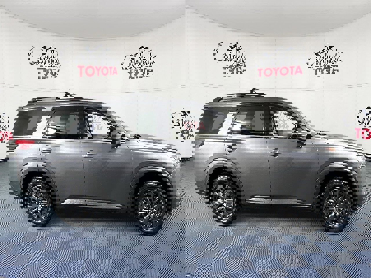 Used 2022 Nissan Pathfinder SV image 8